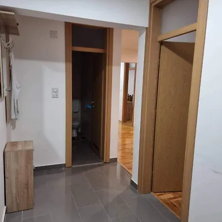 Apartament *